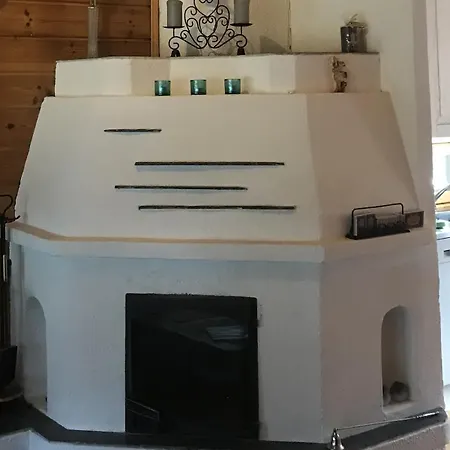 And Outdoor Hot Tub In *