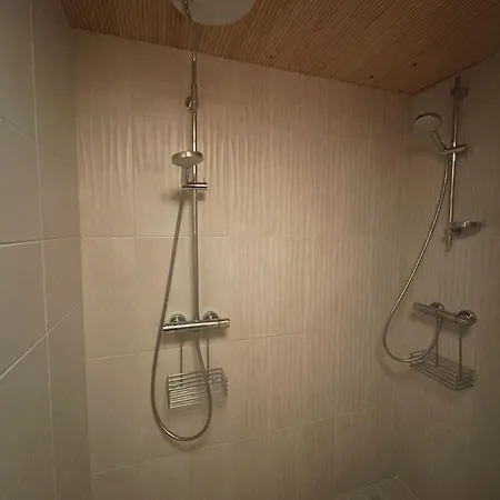 And Outdoor Hot Tub In Шале *